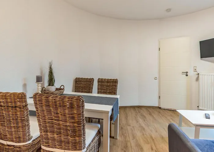 2 Bedroom Beautiful In Σπίτι διακοπών *
